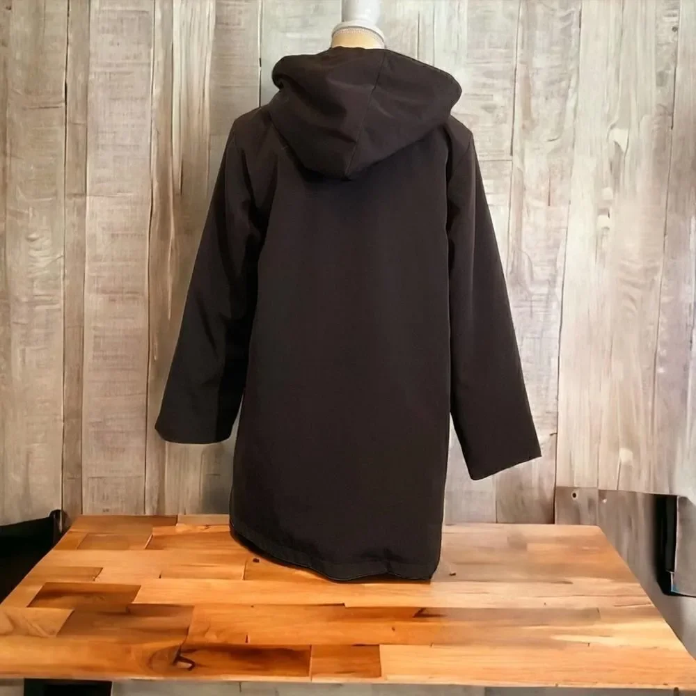 Dana Buchman winter coat. Almost new condition. Size S.